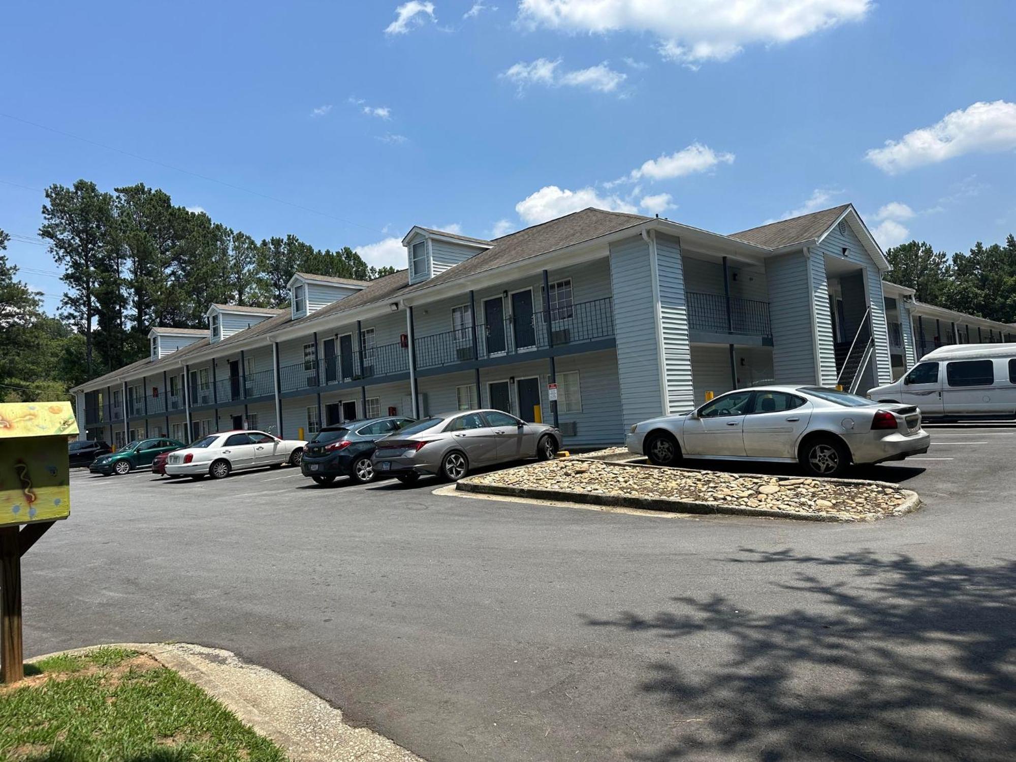 Live In Lodge Snellville Exterior photo