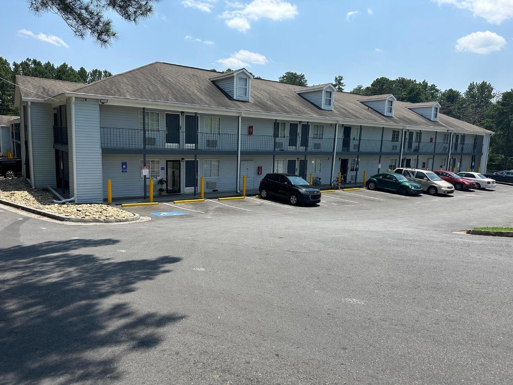 Live In Lodge Snellville Exterior photo